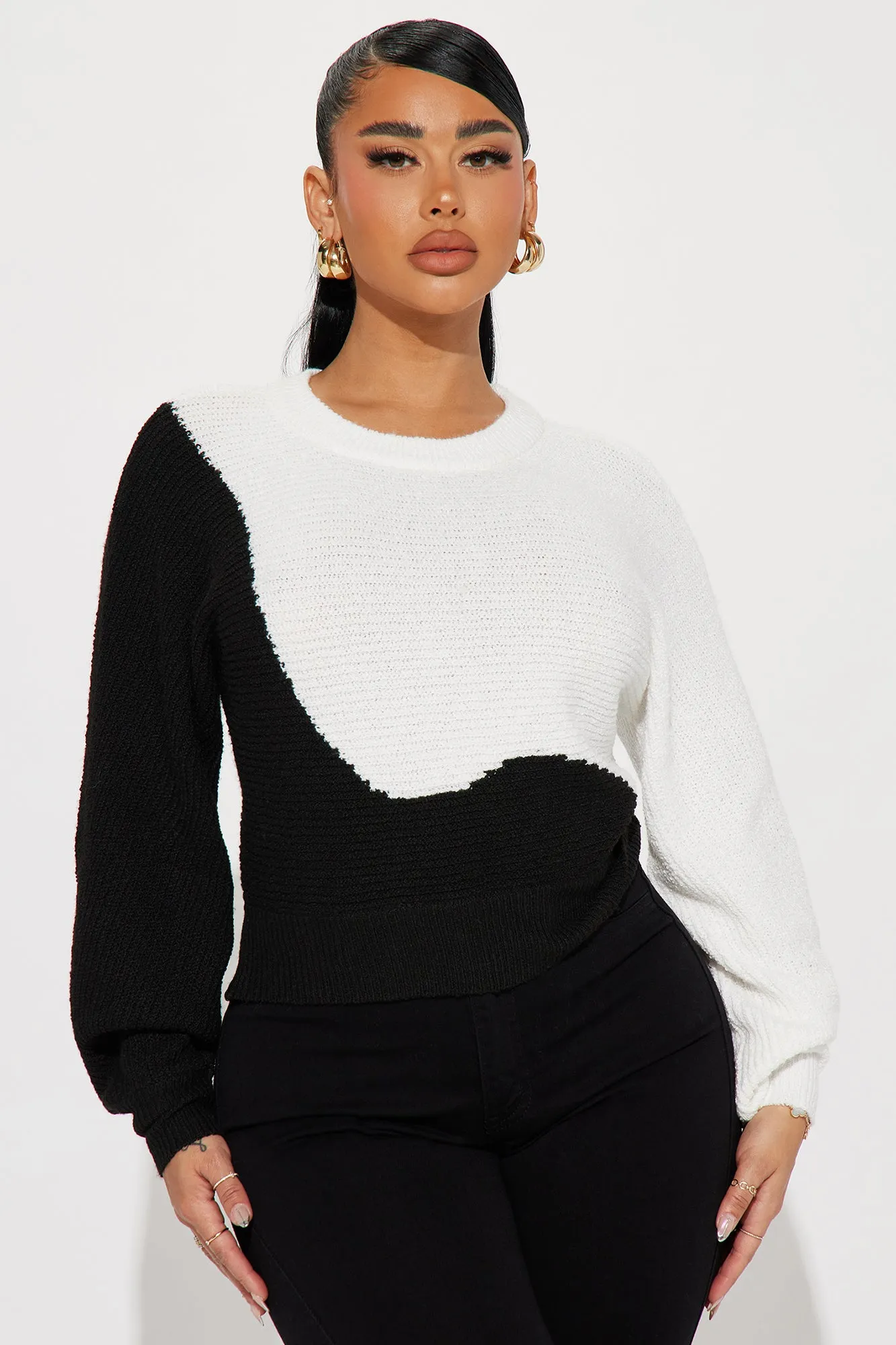 Always Notice Me Sweater - Black/White