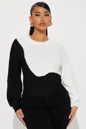 Always Notice Me Sweater - Black/White