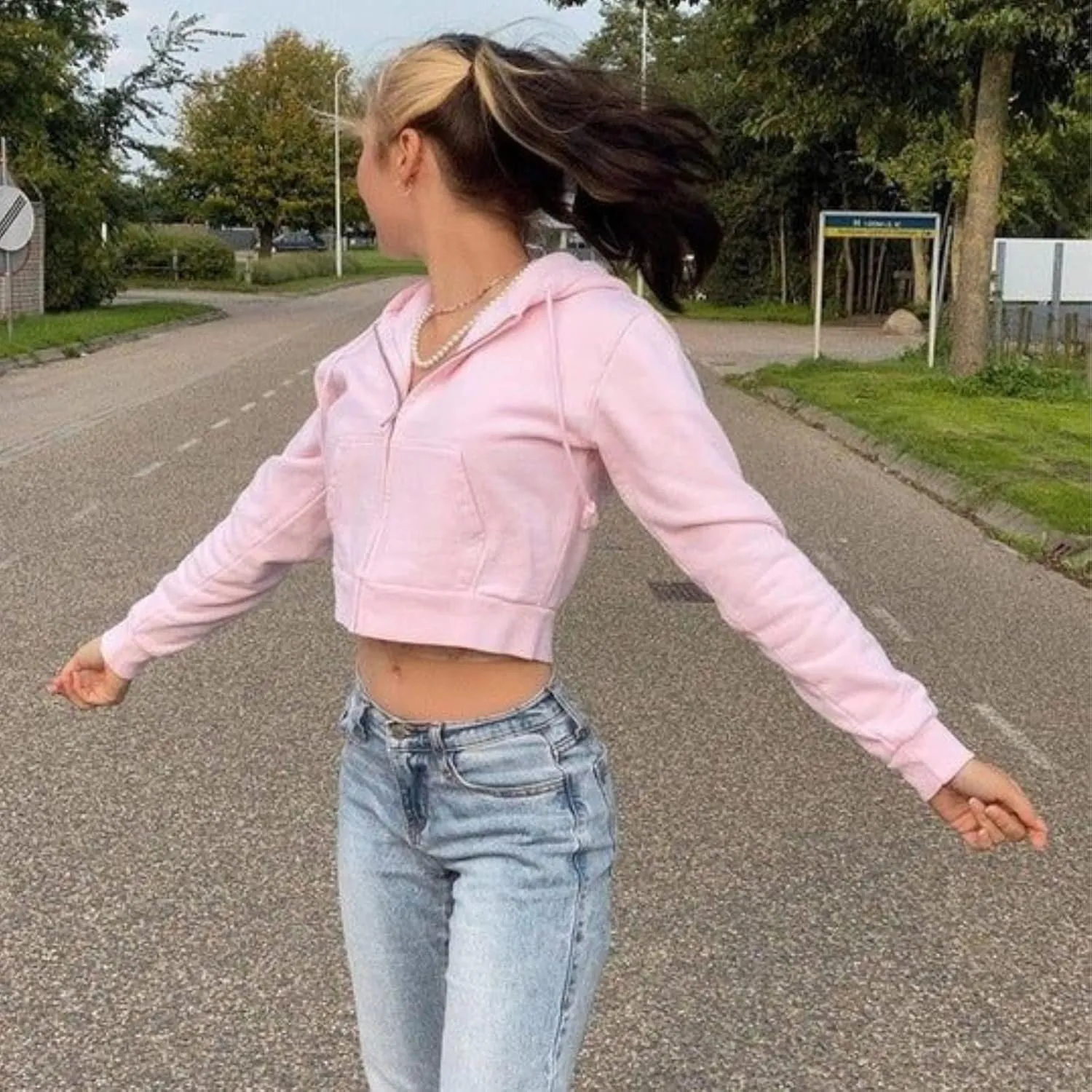 Women's Cropped Zip Up Hoodie Casual Long Sleeve Workout Hooded Sweatshirt Coat
