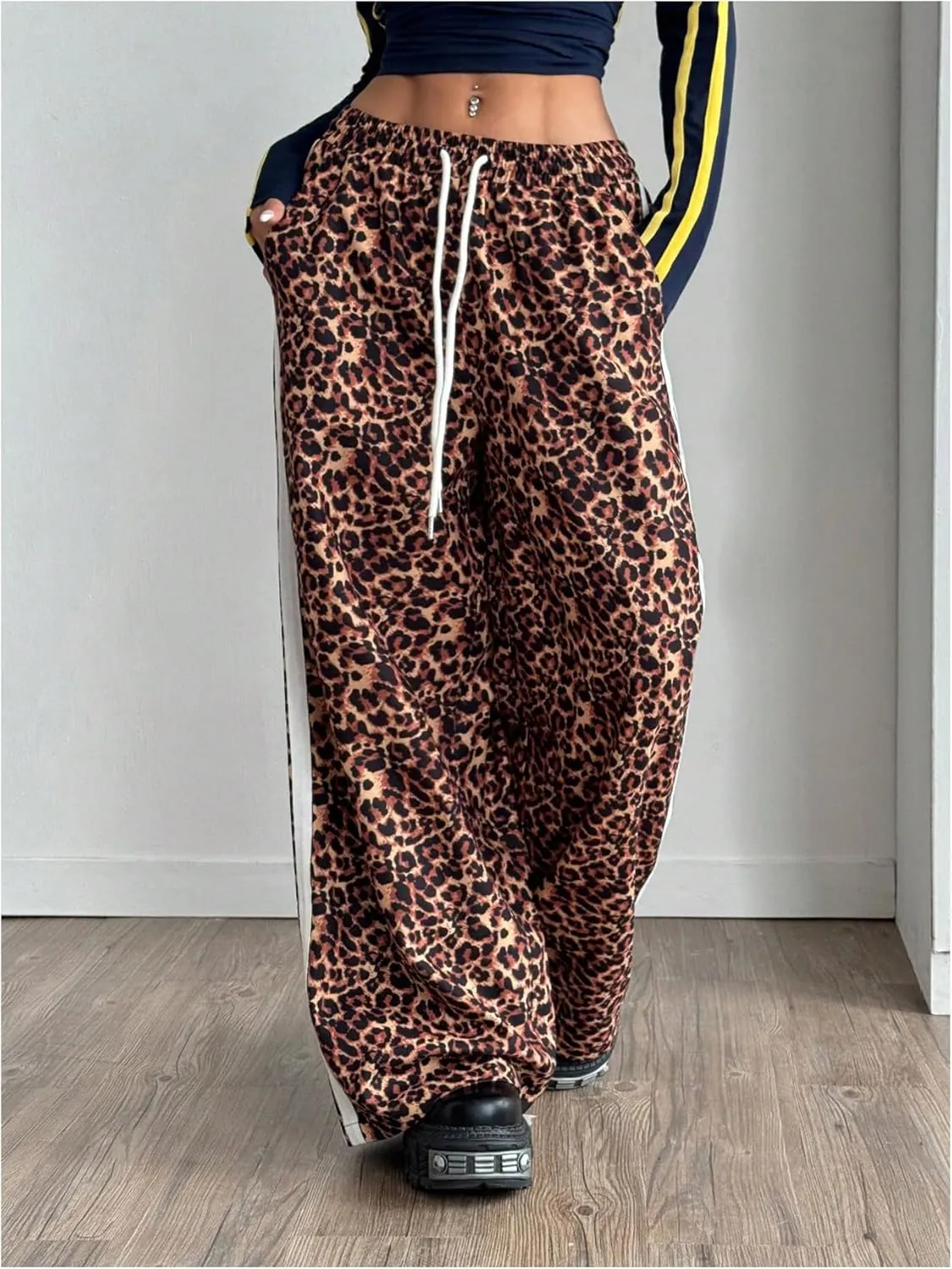 Women's Y2K Leopard Print Pants Side Striped Baggy Pant Cheetah Drawstring Wide Leg Loose Trousers with Pockets